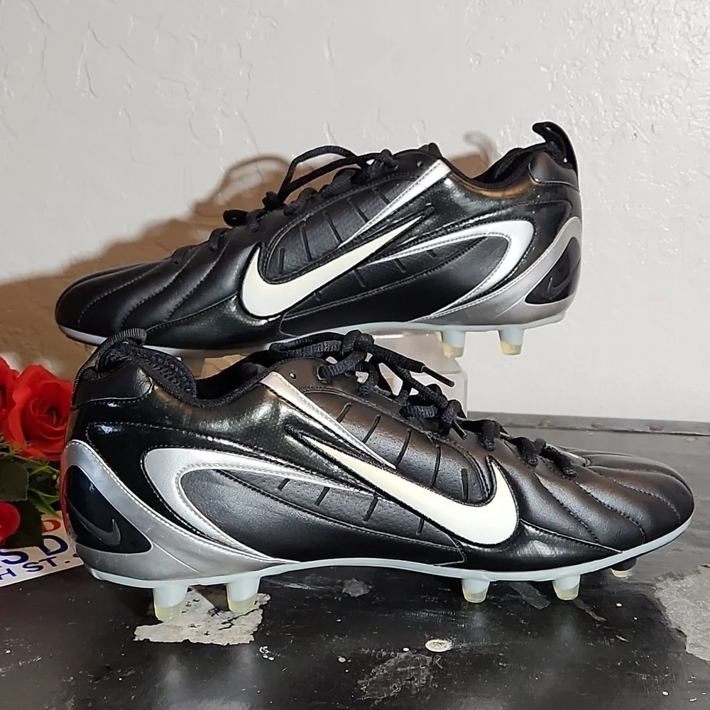 NIKE Suoer Speed Football Cleats 15 Nwot